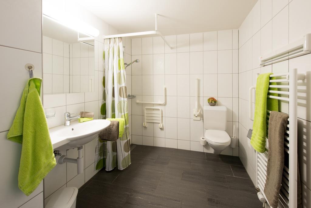 Ferienwohnungen Muntschi Andeer Room photo